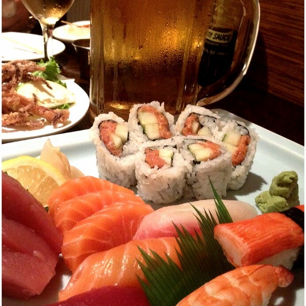 7/26/2013 tarihinde Nicolas C.ziyaretçi tarafından East Japanese Restaurant'de çekilen fotoğraf
