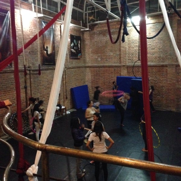 Foto tirada no(a) Casa de Artes y Circo Contemporáneo A.C. por Amelia G. em 1/30/2014