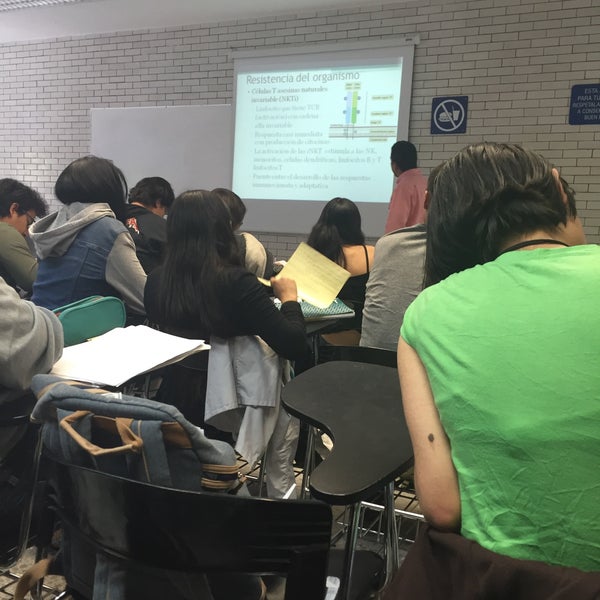Foto tirada no(a) UNAM Facultad de Medicina Veterinaria y Zootecnia por Flor S. em 3/19/2016