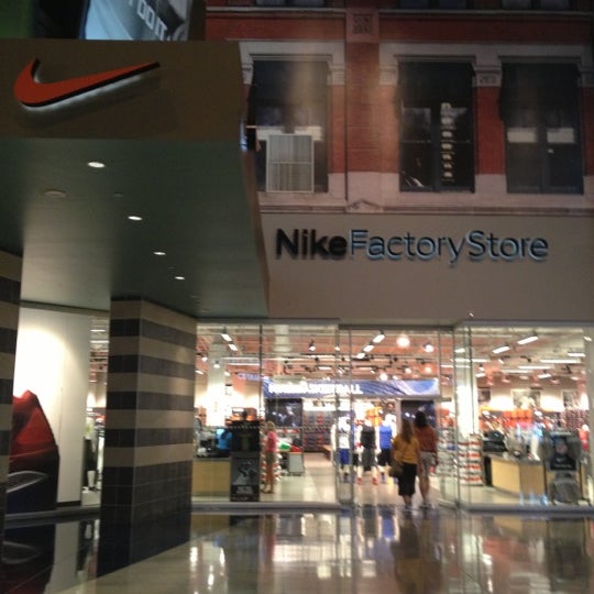 Nike Factory Store - 7 tips from 1062 