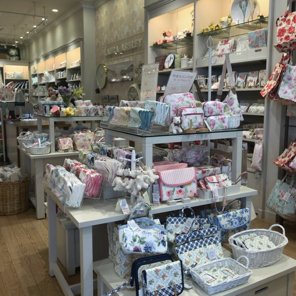 Laura Ashley 神戸三田プレミアムアウトレット Women S Store In 北区