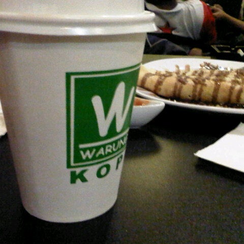 Photo taken at W Kopi by Ayrie P. on 9/28/2012