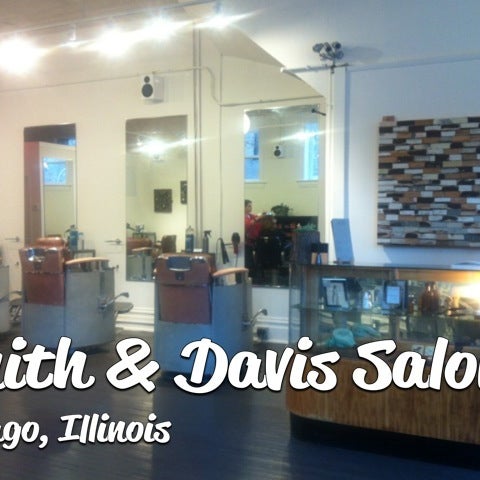 Foto diambil di SMITH &amp; DAVIS salon oleh John P. pada 11/21/2012