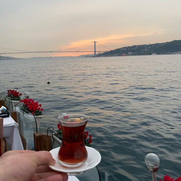 Das Foto wurde bei Beylerbeyi Yakamoz Restaurant von Ocean🌴 am 11/11/2019 aufgenommen