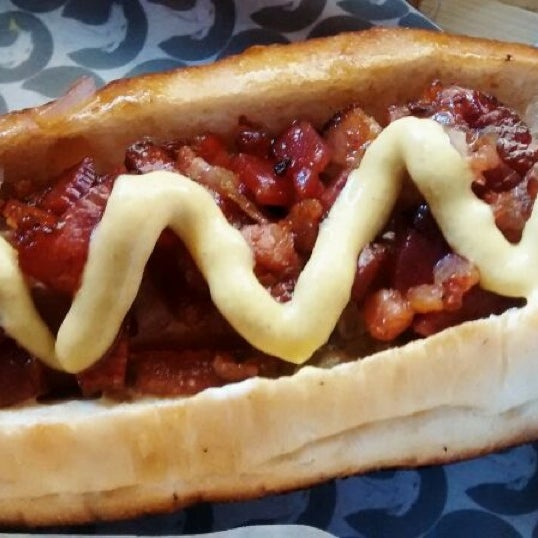 Photo prise au Galgo Hot Dogs y Hamburguesas Gourmet par Jp C. le6/4/2014