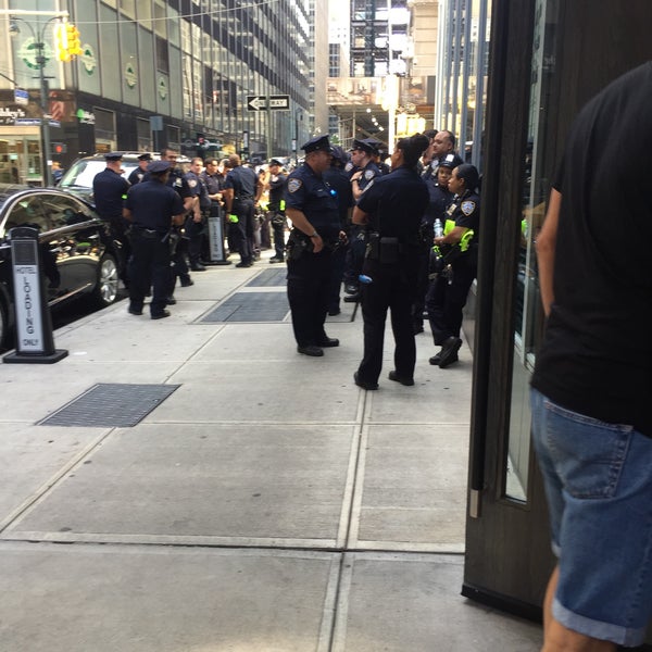 รูปภาพถ่ายที่ New York Marriott East Side โดย Elsie B. เมื่อ 9/25/2015