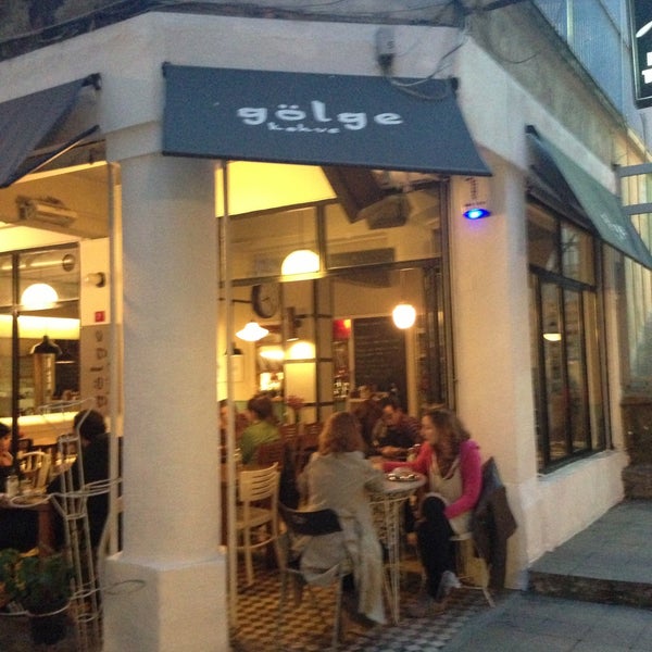 Gölge Kahve Café in Asmalı Mescit
