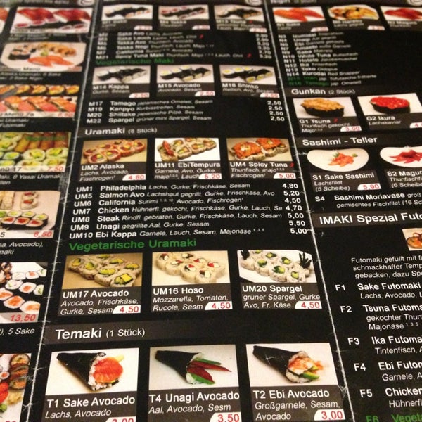 Foto diambil di hello sushi oleh Miranda M. pada 7/31/2013