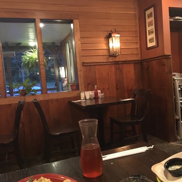 7/20/2016 tarihinde Elizabeth O.ziyaretçi tarafından Jubilee Restaurant'de çekilen fotoğraf