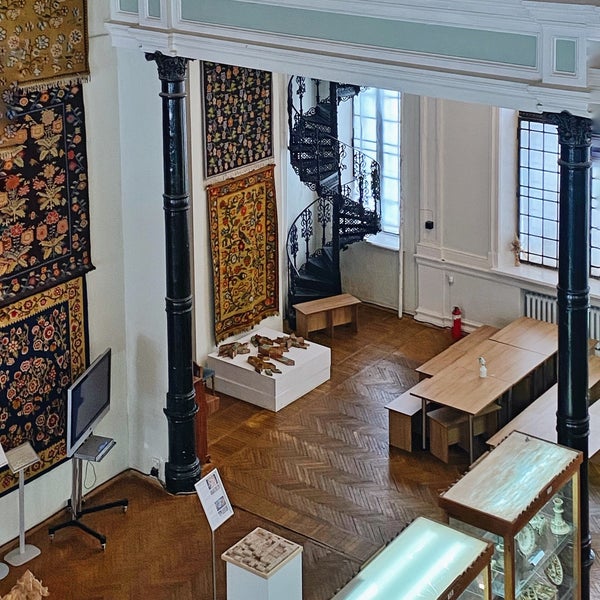 Національний музей українського народного декоративного мистецтва / The  National Folk Decorative Art Museum - Museo di storia in Печерськ