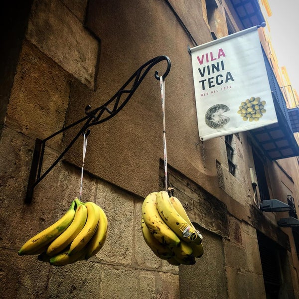 รูปภาพถ่ายที่ Vila Viniteca โดย Tati K. เมื่อ 2/24/2016