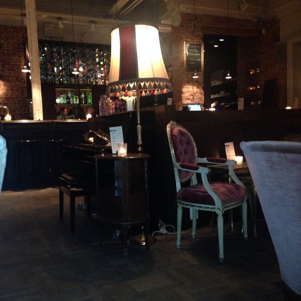 4/30/2014 tarihinde Aicha C.ziyaretçi tarafından Josephine&#39;s Bar &amp; Restaurant'de çekilen fotoğraf