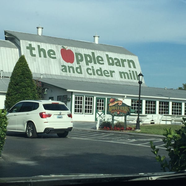 Das Foto wurde bei Apple Barn &amp; Cider Mill von Steven J. am 8/29/2015 aufgenommen