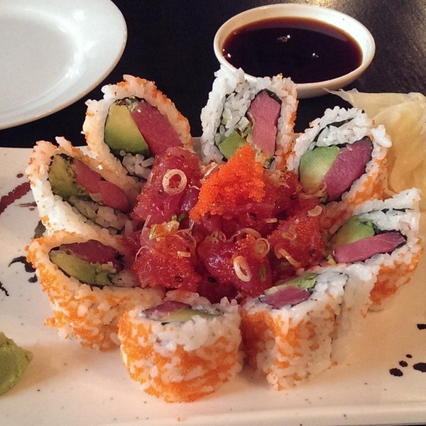 Das Foto wurde bei Gekko Sushi and Lounge von DelVinson am 5/25/2014 aufgenommen
