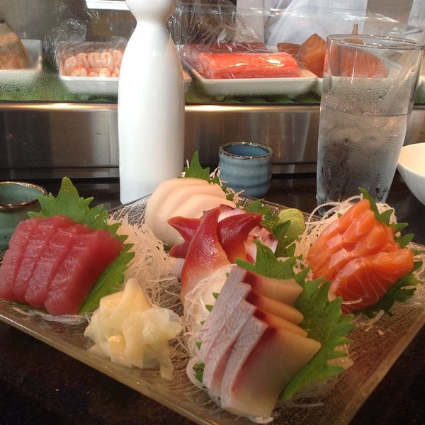 9/3/2014 tarihinde DelVinsonziyaretçi tarafından Gekko Sushi and Lounge'de çekilen fotoğraf