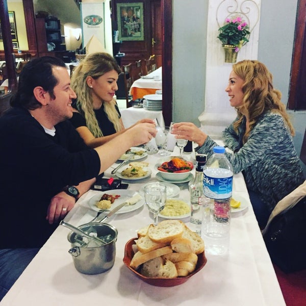 Foto tomada en Seviç Restaurant  por Didem el 10/8/2016