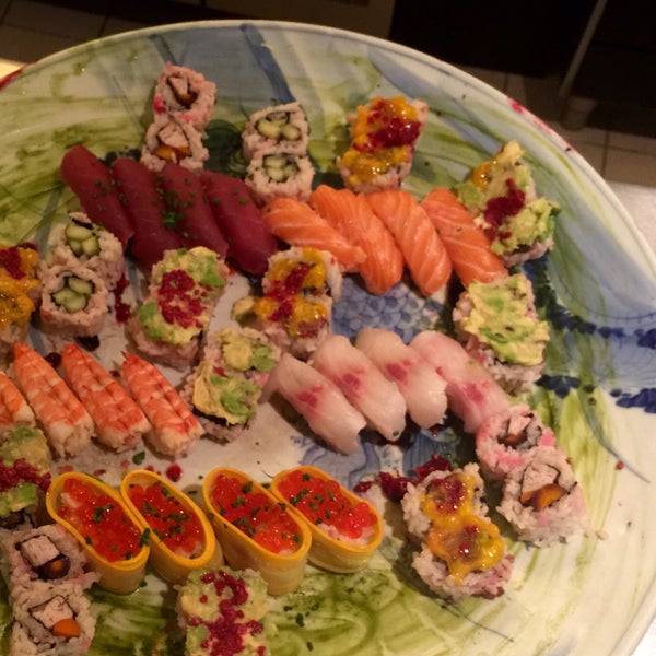 Les assiette de sushis ultra fraîches