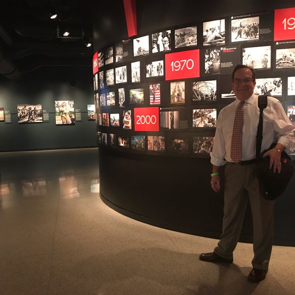 Photo taken at Newseum by Charlie B. on 8/20/2019