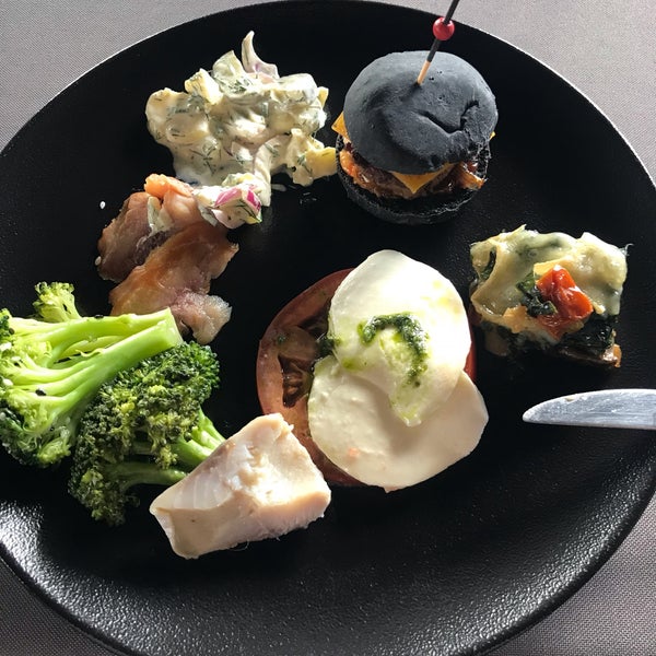 Das Foto wurde bei KOYA restorāns &amp; bārs von Maija L. am 10/28/2018 aufgenommen