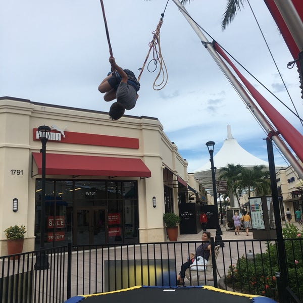 Foto scattata a Palm Beach Outlets da Diego M. il 7/5/2019