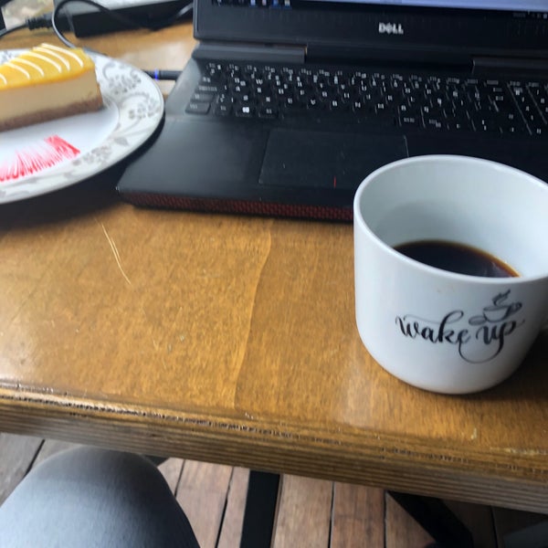 Foto scattata a Caffé Dolce Nero da Hakkı il 11/3/2020