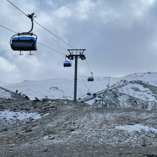Photo taken at Denizli Bozdağ Kayak Merkezi by Naz C. on 1/28/2024
