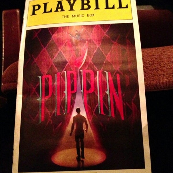 Foto scattata a PIPPIN The Musical on Broadway da Jojo il 4/13/2013