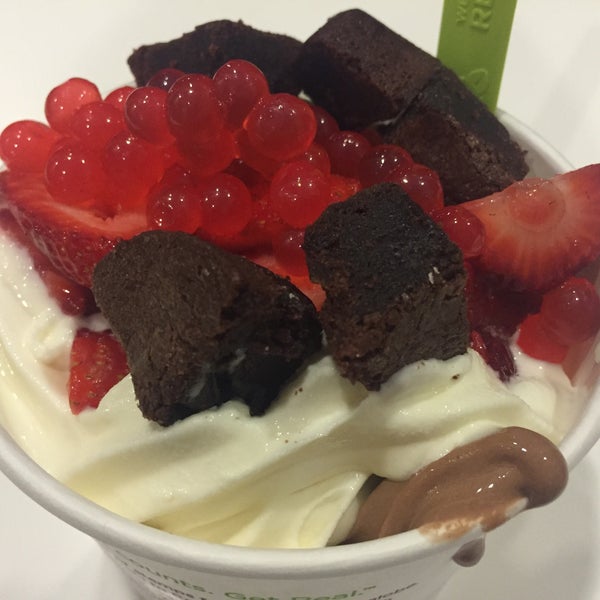 Yogurtland Redondo Beach Ice Cream Parlor in South Redondo Beach