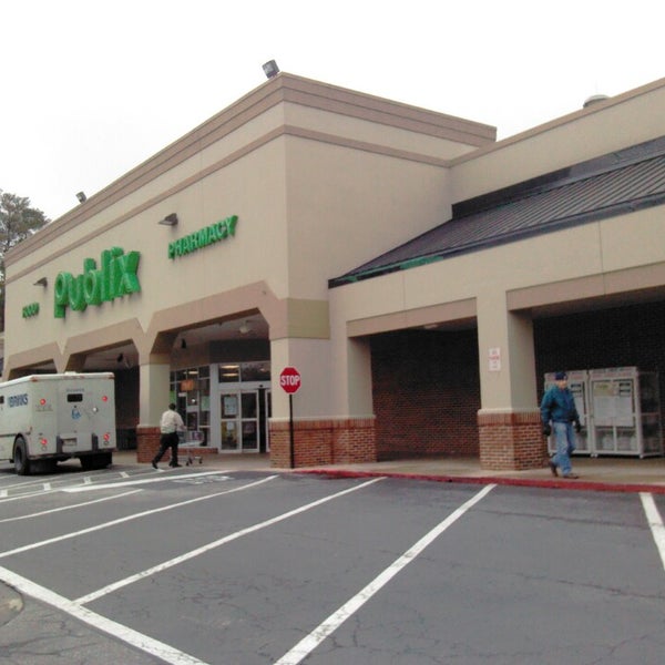 Publix Grocery Store in Woodstock
