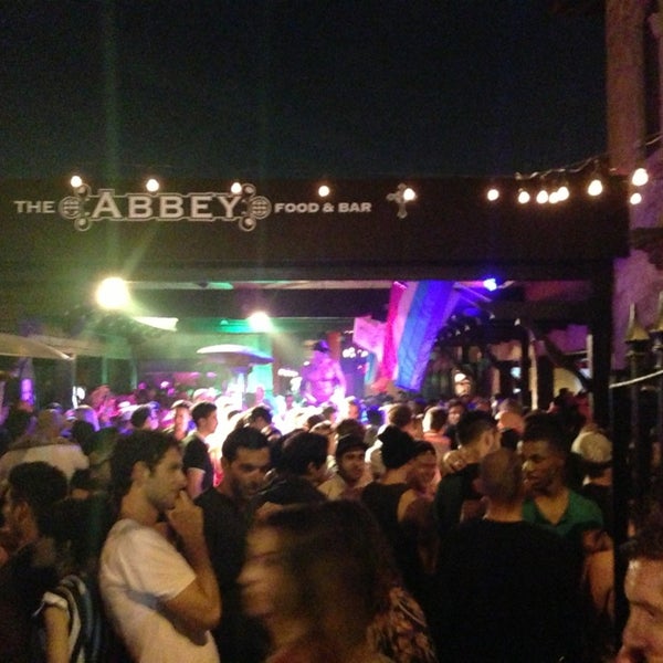 Photo prise au The Abbey Food &amp; Bar par Stewy ®. 🕟-10 le6/22/2013