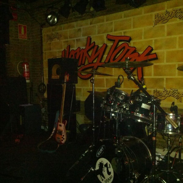 Photo taken at Honky Tonk Bar by Javier C. on 5/31/2013