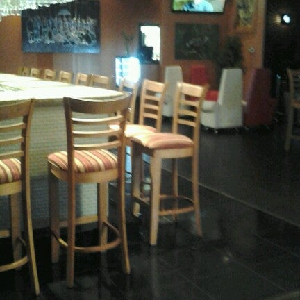 Foto tomada en Lucy Ethiopian Restaurant &amp; Lounge  por Joana G. el 11/11/2012