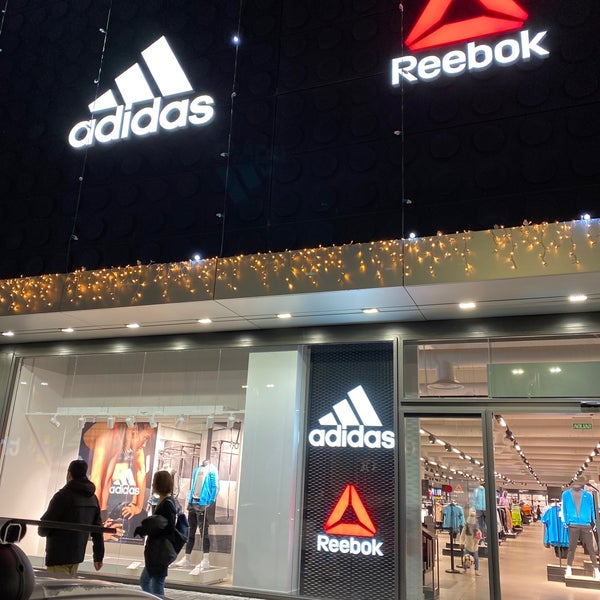 adidas & Reebok Outlet San de los Reyes, Madrid