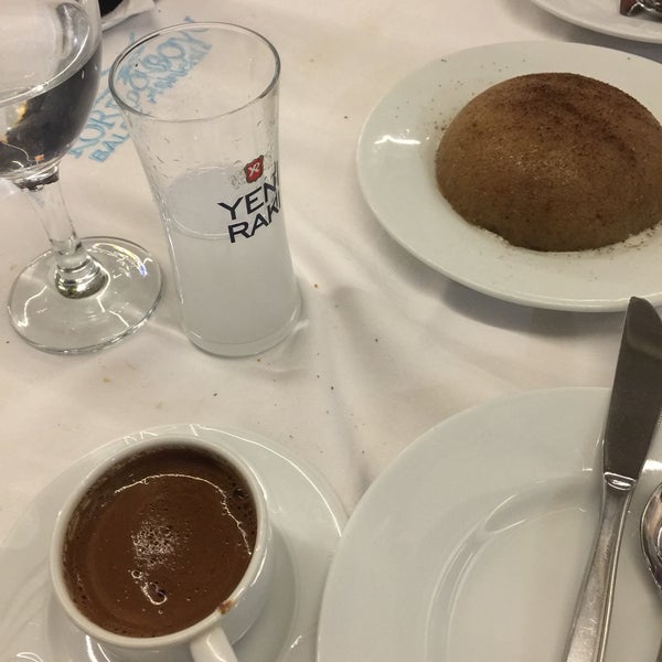 Foto tirada no(a) Kordonboyu Balık Pişiricisi por Ayşe . em 4/10/2019