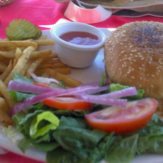 2/3/2013 tarihinde Mony A.ziyaretçi tarafından Las Palmas Restaurante'de çekilen fotoğraf