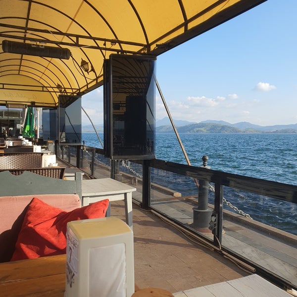 Снимок сделан в Ayaklı Göl Cafe &amp; Restaurant пользователем Adnan ⛾. 11/5/2022