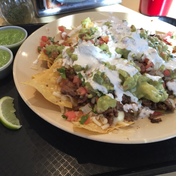 Foto tirada no(a) Tacos Uruapan por Scott W. em 1/31/2016