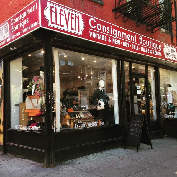 Photo taken at Eleven Consignment Boutique by Manu m. on 9/15/2015