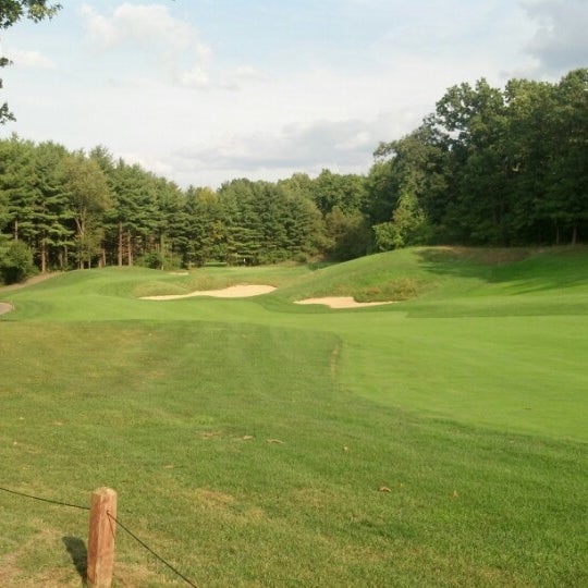Das Foto wurde bei Moose Ridge Golf Course von Andre H. am 9/16/2012 aufgenommen