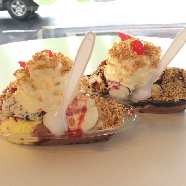 Ollies Burgers And Ice Cream Ice Cream Parlor