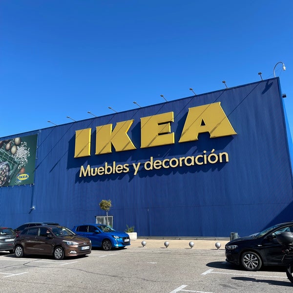 Foto tirada no(a) IKEA por Manu A. em 5/5/2021