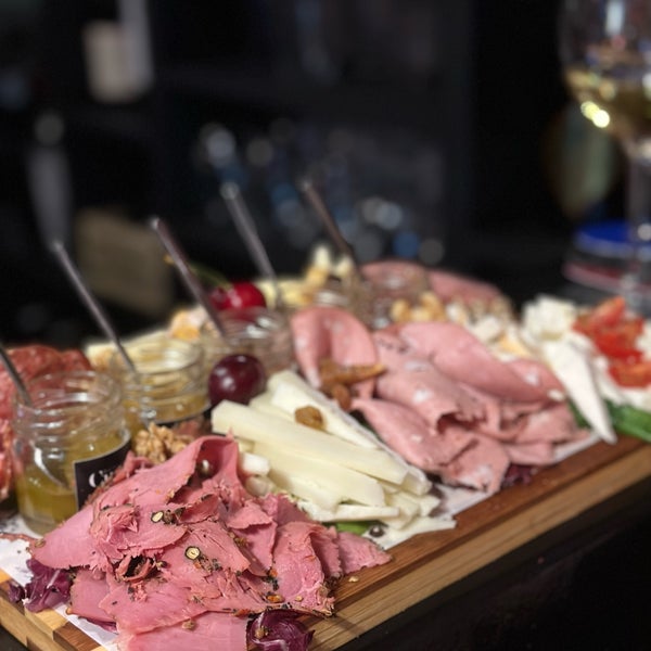 Cinque Wine & Deli Bar Μοναστηράκι 26 tips