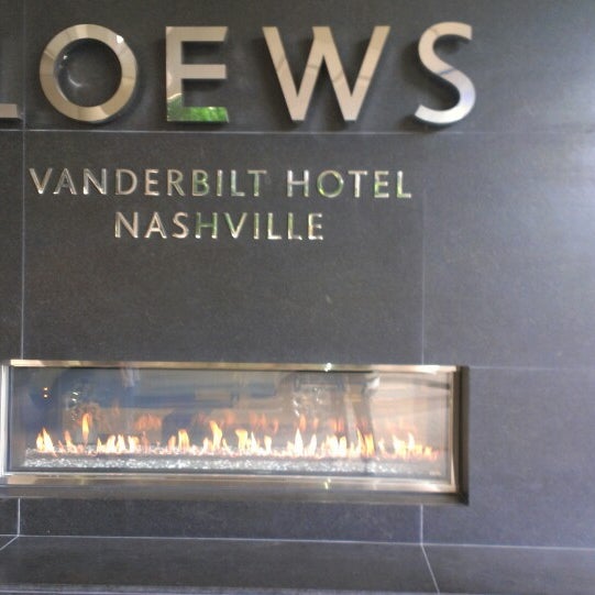 6/6/2013 tarihinde Ernest C.ziyaretçi tarafından Loews Vanderbilt Hotel, Nashville'de çekilen fotoğraf