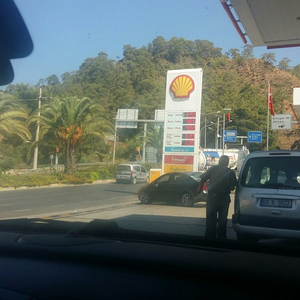 Foto tomada en Shell  por Semra Y. el 9/7/2017