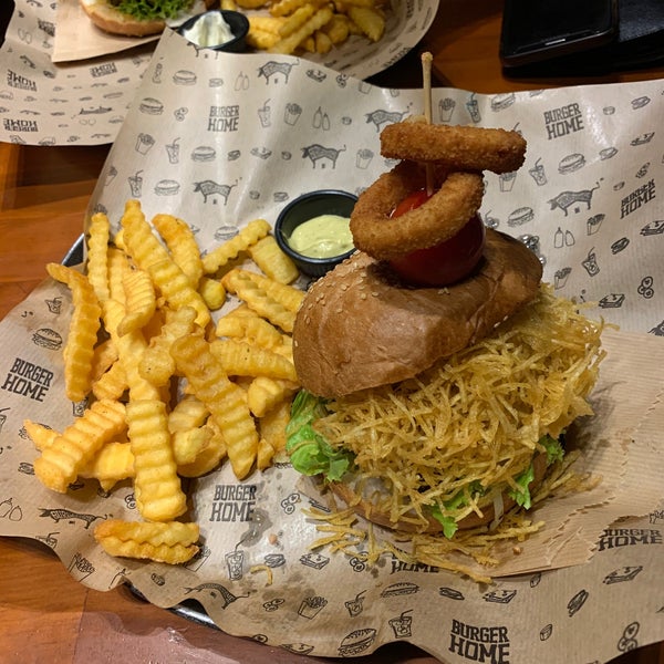 Photo taken at Burger Home by Mustafa A. on 10/12/2019