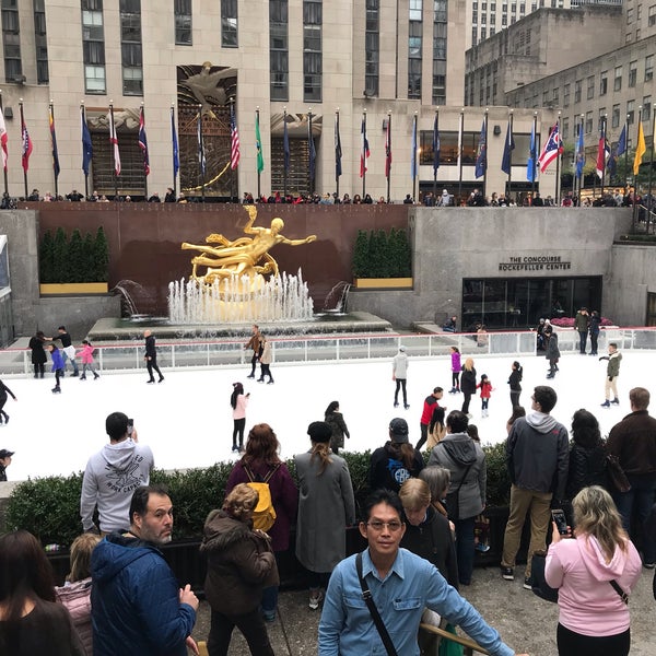 Photo taken at Rock Center Cafe by Fausto B. on 10/28/2018