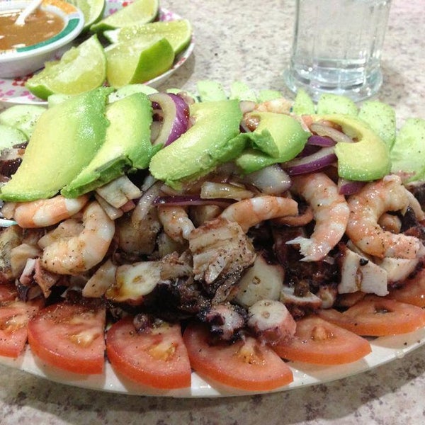 Mariscos El Veneno West Lawn 12 tips from 346 visitors