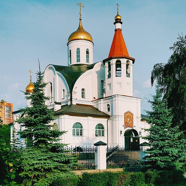 храм нерукотворного образа христа спасителя в новогиреево.