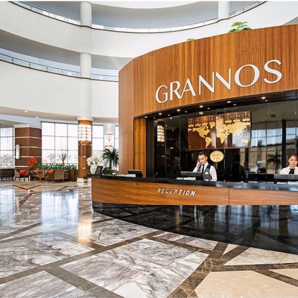 รูปภาพถ่ายที่ Grannos Thermal &amp; Convention Hotel โดย Yüksel U. เมื่อ 10/26/2019