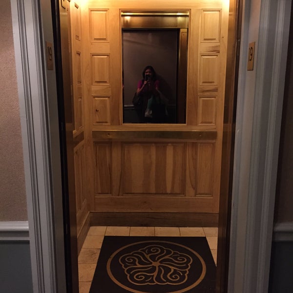 9/25/2015에 Yu-Mei님이 The Whitehall Hotel에서 찍은 사진